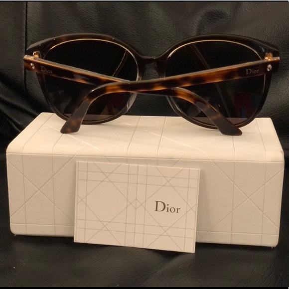 Dior Women’s Montaigne 22ks 60mm Sunglasses - Picture 2 of 4